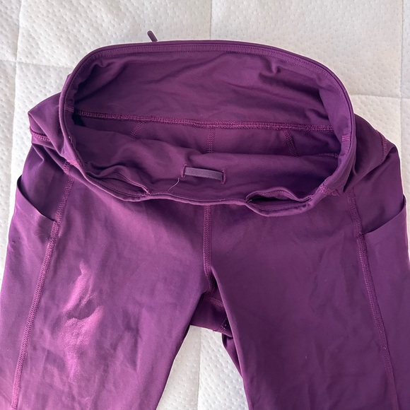 Lululemon Purple Cropped Leggings Size 4 - Picture 4 of 9